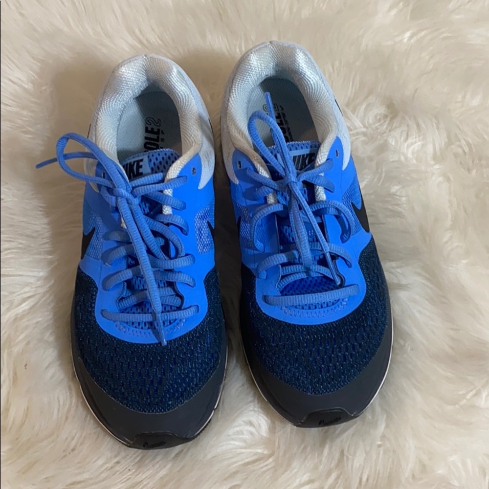 Nike size 7 shoes